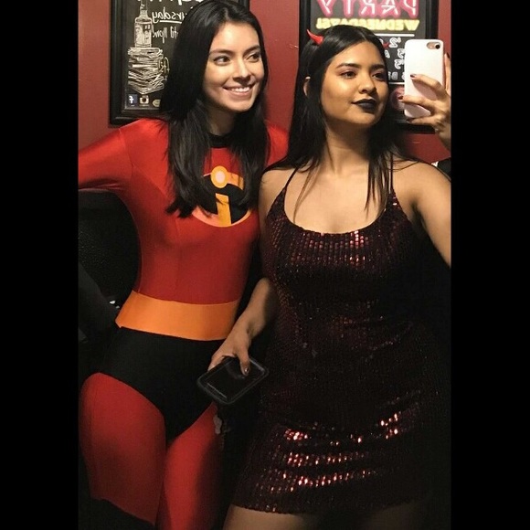 Meet your Posher, Christina - Picture 4 of 4